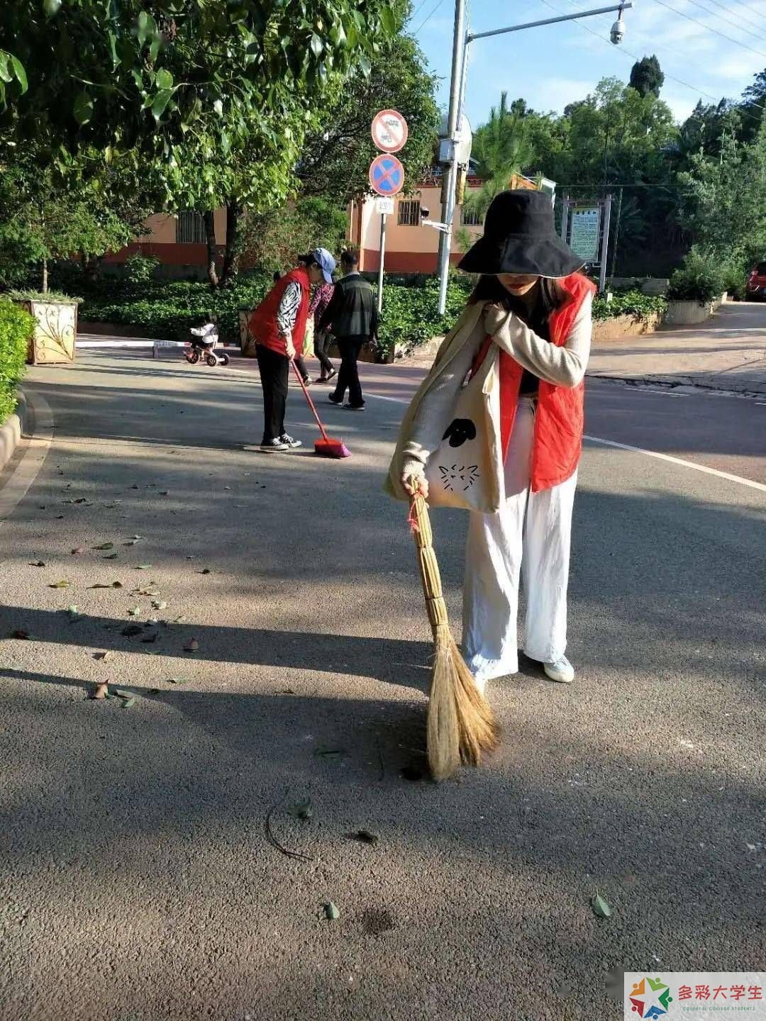 绿色轻工，青春力行 ——记天津轻工职业技术学院“绿色先锋社”校园环保宣传月实践报告