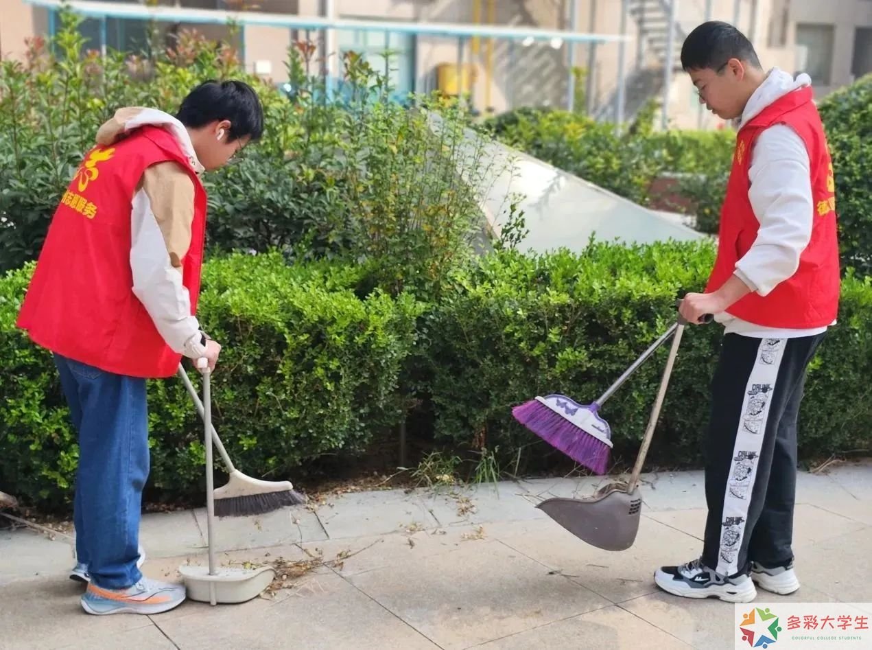直播助农显身手 青春赋能乡村兴——山商学子暑期志愿服务实践记